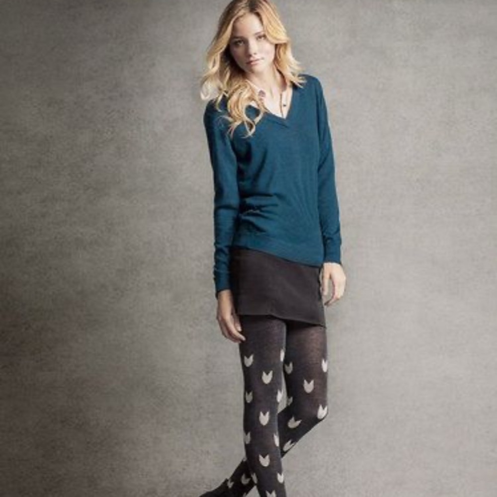 Hansel from Basal blue sweater tights